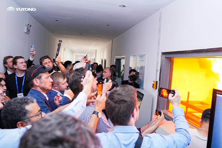 Ευρωπαίοι Δημοσιογράφοι Θα Εξερευνήσουν Καινοτομία που Μεταμορφώνει τη Βιομηχανία στο Κορυφαίο Εργαστήριο Ηλεκτρικών Οχημάτων του Κόσμου