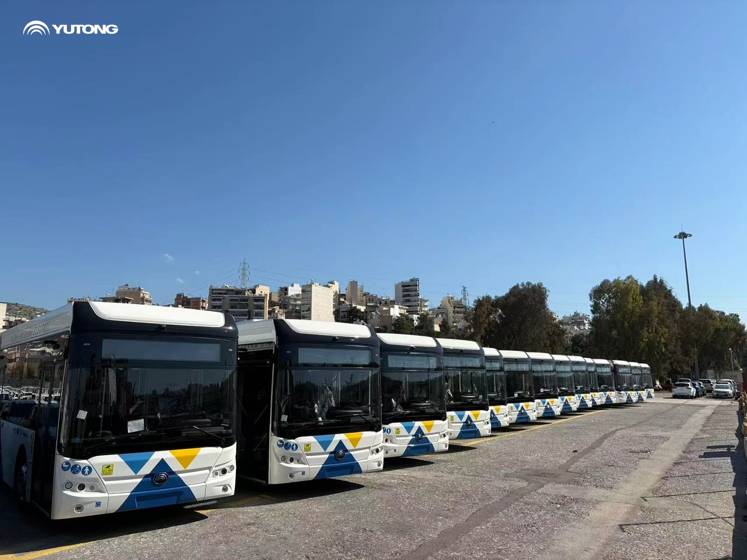 They crossed the ocean to reach Greece: 125 Yutong E12 buses arrive at the port, the countdown to delivery begins