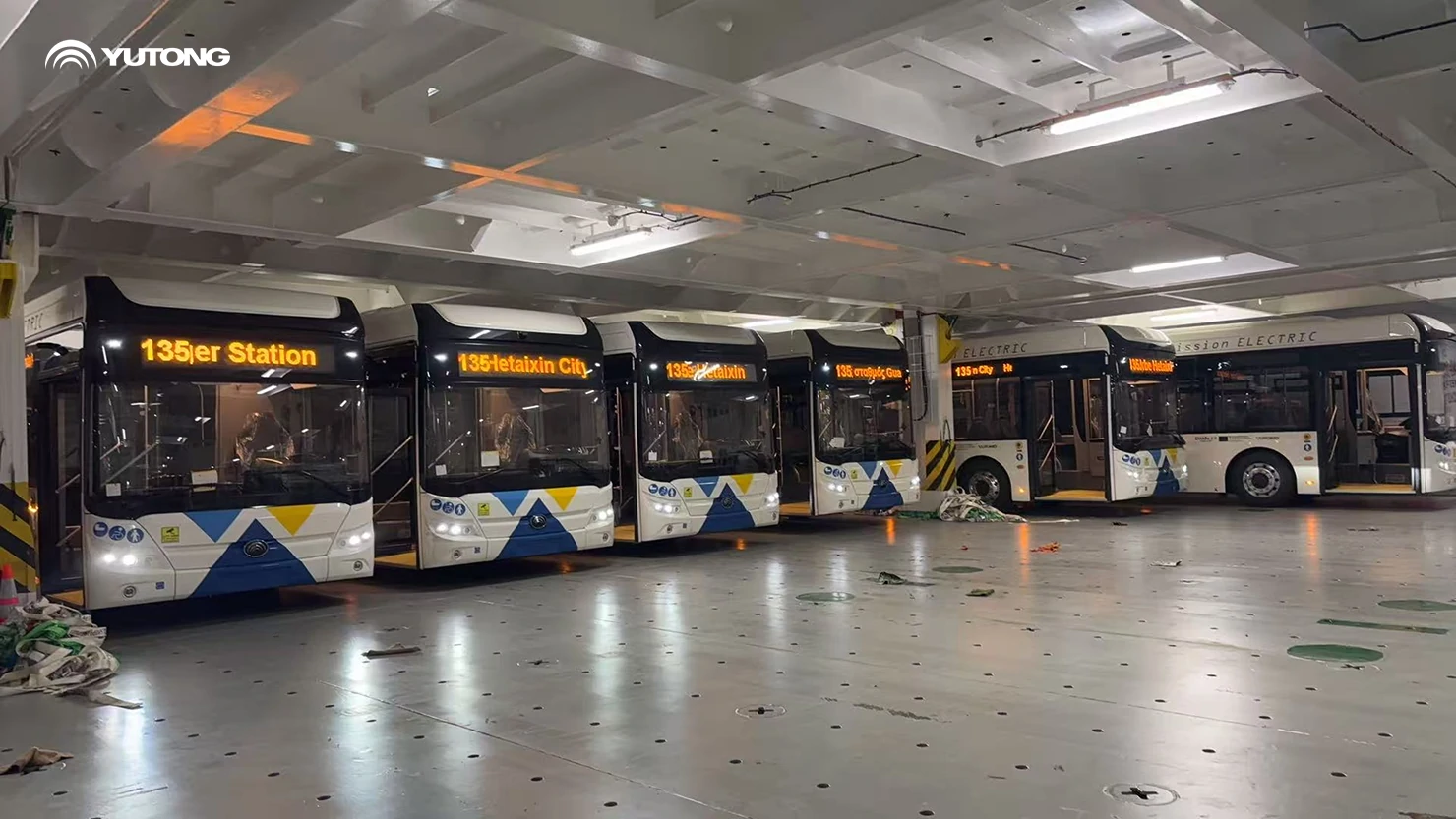 They crossed the ocean to reach Greece: 125 Yutong E12 buses arrive at the port, the countdown to delivery begins
